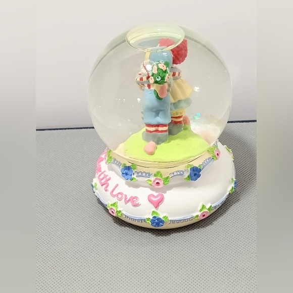 Raggedy Ann and Andy Snow Globe Glitter Globe Fill the World With Love 2006 - Picture 5 of 7